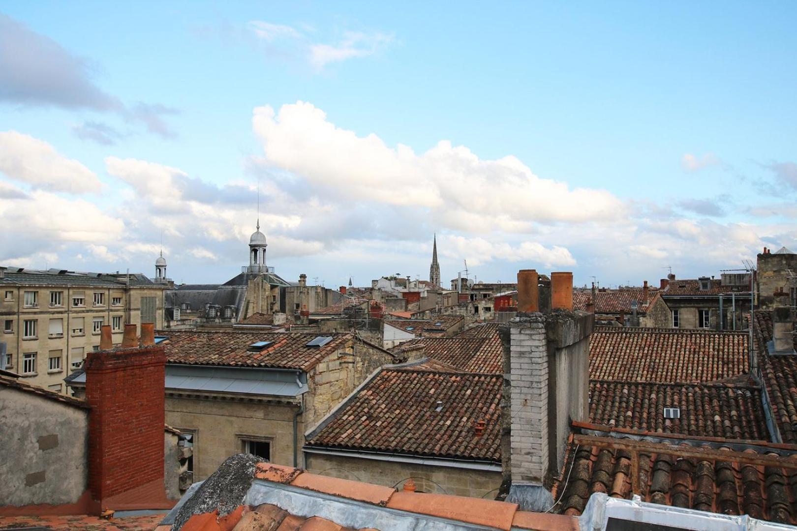 GuestReady - Comfy Attic Apartment near Grand Théâtre Bordeaux Extérieur photo